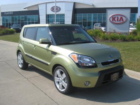 Kia Soul Green. Alien Green 2011 Kia Soul