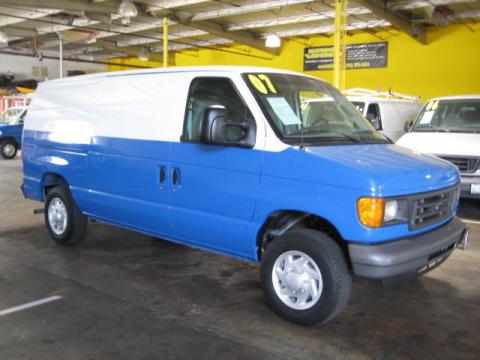 Oxford White Ford E Series Van E150 Commercial.  Click to enlarge.