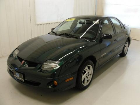 Polo Green Metallic Pontiac Sunfire SE Sedan.  Click to enlarge.