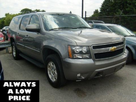 Graystone Metallic Chevrolet Suburban 1500 LT 4x4.  Click to enlarge.
