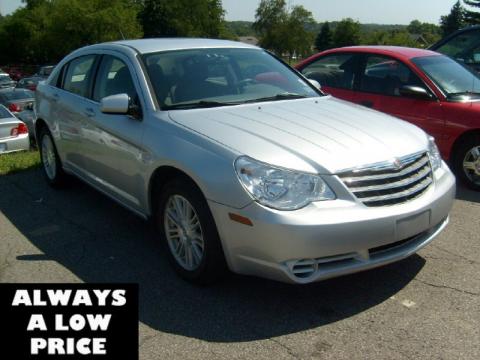 Bright Silver Metallic Chrysler Sebring Touring Sedan.  Click to enlarge.