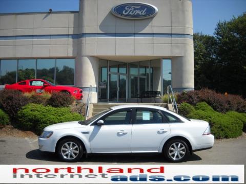Oxford White Ford Taurus SEL.  Click to enlarge.