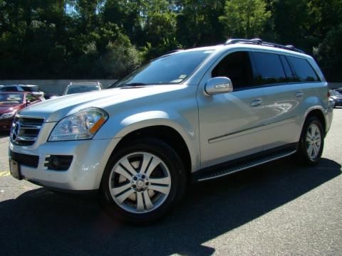 Iridium Silver Metallic Mercedes-Benz GL 450 4Matic.  Click to enlarge.