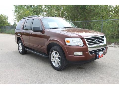 Dark Copper Metallic Ford Explorer XLT.  Click to enlarge.