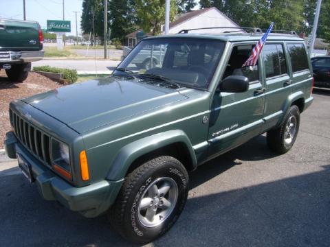 Medium Fern Green Metallic Jeep Cherokee Classic 4x4.  Click to enlarge.