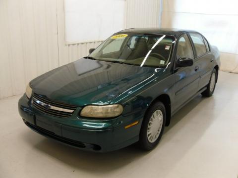 Dark Jade Green Metallic Chevrolet Malibu Sedan.  Click to enlarge.