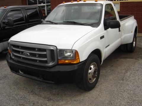 Oxford White Ford F350 Super Duty XL Regular Cab Dually.  Click to enlarge.