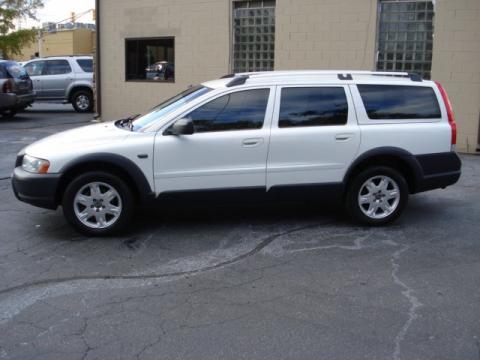 Ice White Volvo XC70 AWD.  Click to enlarge.