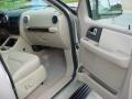  2005 Ford Expedition Medium Parchment Interior #20