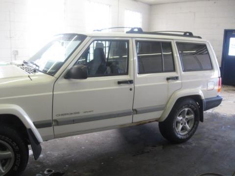 Stone White Jeep Cherokee Sport 4x4.  Click to enlarge.