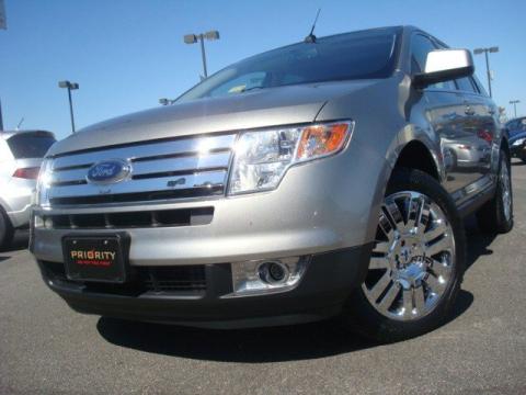 Vapor Silver Metallic Ford Edge Limited AWD.  Click to enlarge.