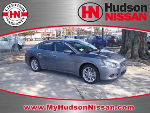 Ocean Gray Nissan Maxima 3.5 S.  Click to enlarge.