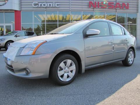 Magnetic Gray Metallic Nissan Sentra 2.0.  Click to enlarge.