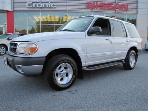 Oxford White Ford Explorer XLT.  Click to enlarge.