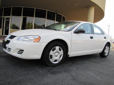 Stone White Dodge Stratus SE Sedan.  Click to enlarge.