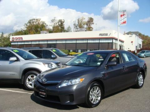 Magnetic Gray Metallic Toyota Camry Hybrid.  Click to enlarge.