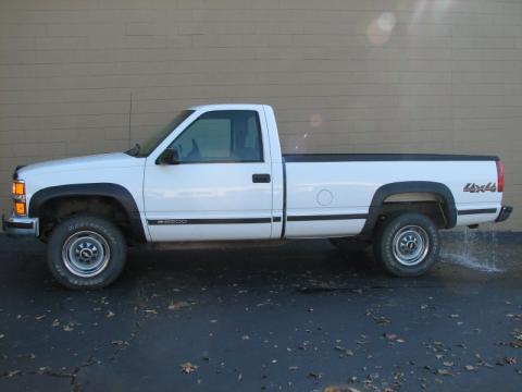 Summit White Chevrolet Silverado 2500 Regular Cab 4x4.  Click to enlarge.