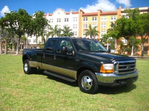 Woodland Green Metallic Ford F350 Super Duty Lariat Crew Cab Dually.  Click to enlarge.