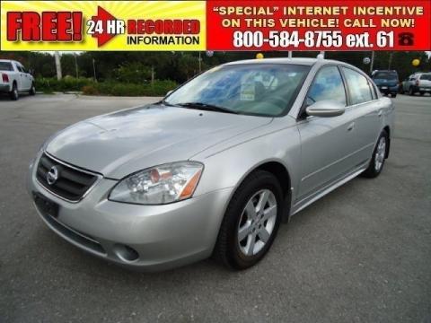 Sheer Silver Metallic Nissan Altima 2.5 S.  Click to enlarge.