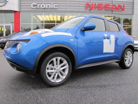 Electric Blue Nissan Juke SV.  Click to enlarge.