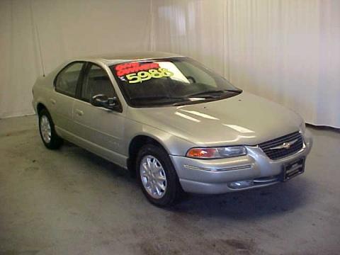 Light Cypress Green Pearl Chrysler Cirrus LXi.  Click to enlarge.