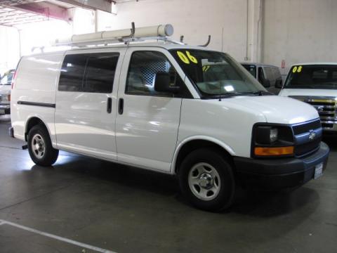 Summit White Chevrolet Express 1500 Commercial Utility Van.  Click to enlarge.