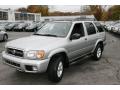 Front 3/4 View of 2004 Nissan Pathfinder SE 4x4 #1