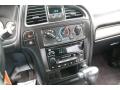 Controls of 2004 Nissan Pathfinder SE 4x4 #21