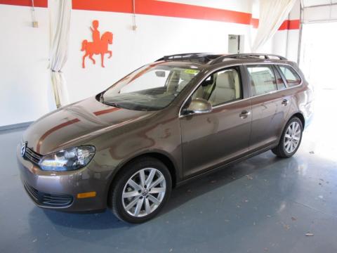 Toffee Brown Metallic Volkswagen Jetta SE SportWagen.  Click to enlarge.