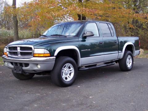 Forest Green Pearl Dodge Dakota SLT Quad Cab 4x4.  Click to enlarge.