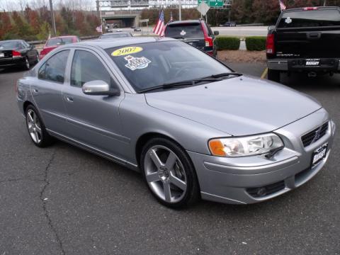 R Electric Silver Metallic Volvo S60 R AWD.  Click to enlarge.