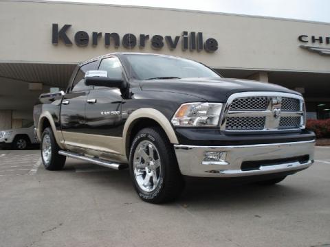 Brilliant Black Crystal Pearl Dodge Ram 1500 Laramie Crew Cab 4x4.  Click to enlarge.