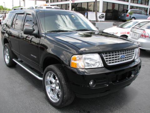 Black Ford Explorer XLT.  Click to enlarge.