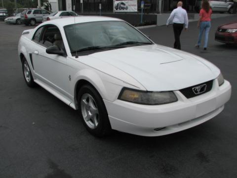 Oxford White Ford Mustang V6 Coupe.  Click to enlarge.