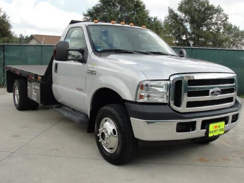 Silver Metallic Ford F350 Super Duty XLT Regular Cab 4x4 Chassis.  Click to enlarge.