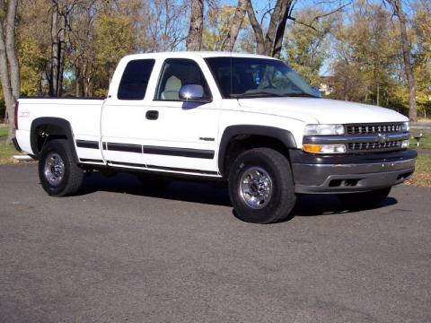 Summit White Chevrolet Silverado 2500HD LS Extended Cab 4x4.  Click to enlarge.