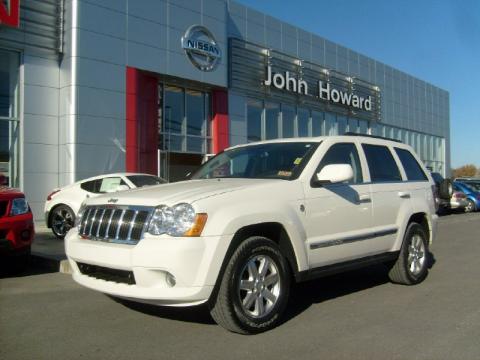 Stone White Jeep Grand Cherokee Limited 4x4.  Click to enlarge.