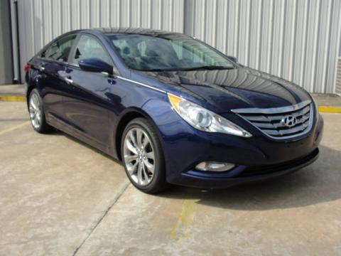 Indigo Blue Pearl Hyundai Sonata SE 2.0T.  Click to enlarge.