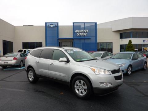 Silver Ice Metallic Chevrolet Traverse LT.  Click to enlarge.