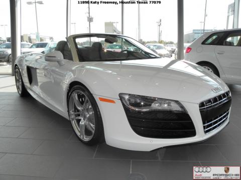 Ibis White 2011 Audi R8 Spyder 5.2 FSI quattro with Black Fine Nappa Leather Ibis White 2011 Audi R8 Spyder 5.2 FSI quattro with Black Fine Nappa Leather