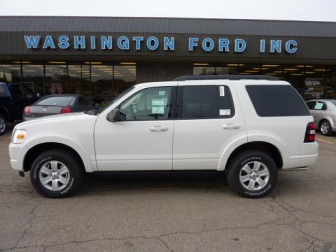 White Suede Ford Explorer XLT 4x4.  Click to enlarge.