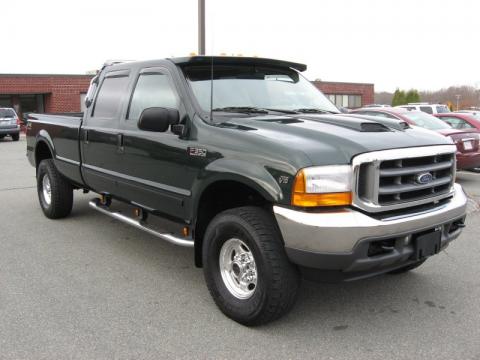 Dark Highland Green Metallic Ford F350 Super Duty Lariat Crew Cab 4x4.  Click to enlarge.