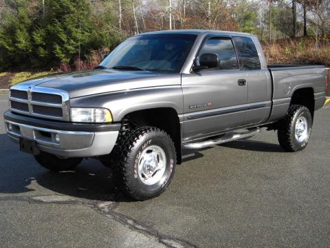 Graphite Metallic Dodge Ram 2500 SLT Quad Cab 4x4.  Click to enlarge.