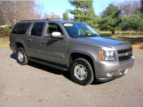 Graystone Metallic Chevrolet Suburban 2500 LT 4x4.  Click to enlarge.