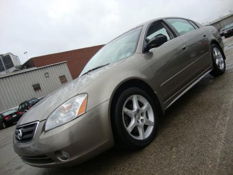 Polished Pewter Metallic Nissan Altima 3.5 SE. Click to enlarge. Polished Pewter Metallic Nissan Altima 3.5 SE. Click to enlarge.