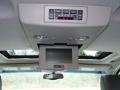 Controls of 2005 Nissan Titan LE Crew Cab 4x4 #9