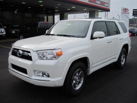 Blizzard White Pearl Toyota 4Runner SR5.  Click to enlarge.