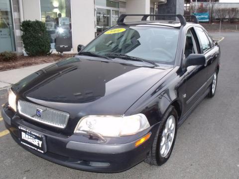 Blackberry Volvo S40 1.9T SE.  Click to enlarge.