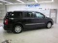  2011 Chrysler Town & Country Blackberry Pearl #10