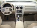 Dashboard of 2005 Ford Freestyle SE #12